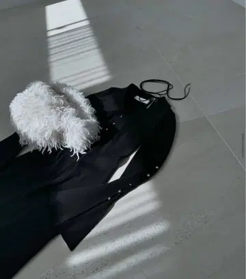 LAGUNAMOON 빅 칼라 메탈 버튼 원피스