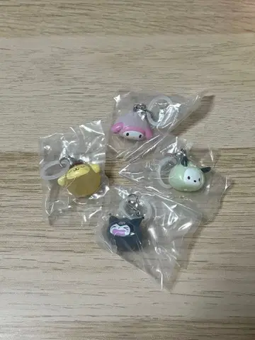 산리오 나리키리만 메지루시 액세서리