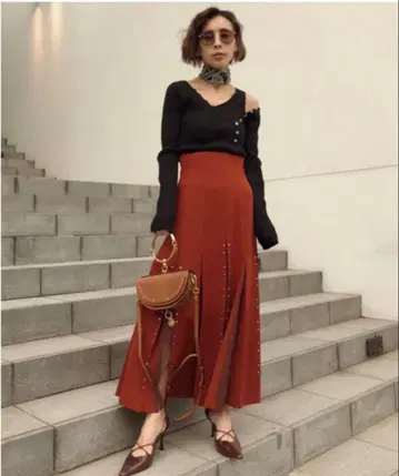 AMERI VINTAGE CHASM SCREEN SKIRT