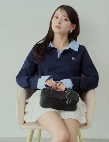 Chico 자수 장식 카라 부착 폴로 니트