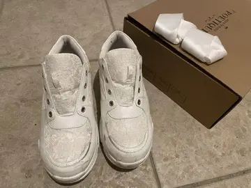 새틴 리본 레이스 스니커즈 화이트