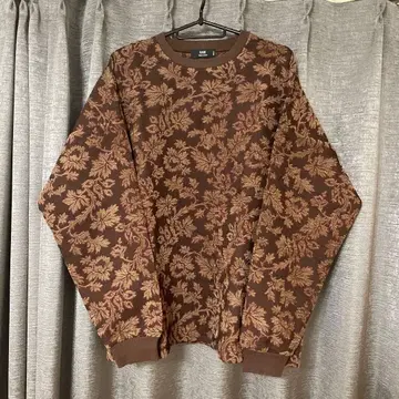 브라운 꽃무늬 긴팔 트레이닝복