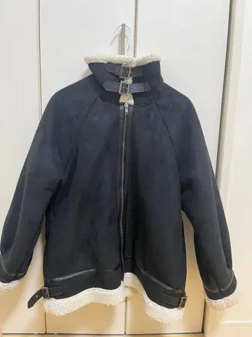 spray premium 블랙 무스탕 코트 보아 포함