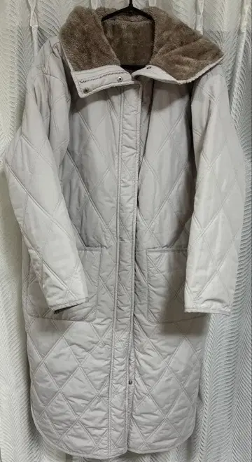 벨메종 퀼팅 보아 코트 아이보리 L