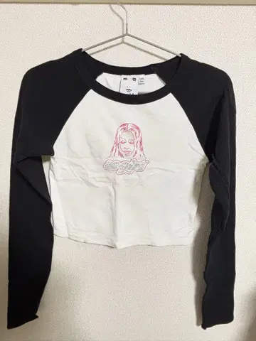 x-girl 크롭 긴팔 T셔츠 O/S 화이트/블랙