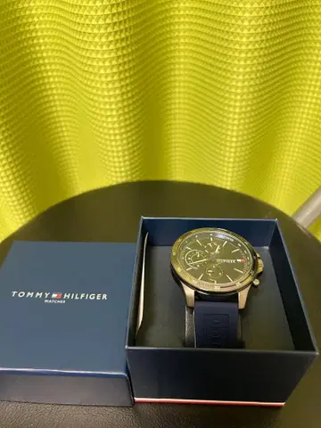 TOMMY HILFIGER 쿼츠 시계 네이비
