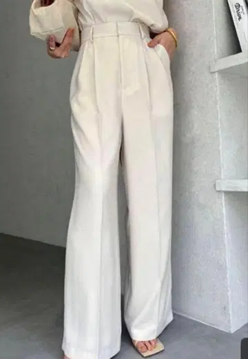 anuans 아뉴앙스 백새틴 스트레이트 팬츠 에크루s