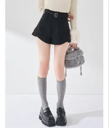 Darich 사이드 슬릿 하이웨스트 숏팬츠