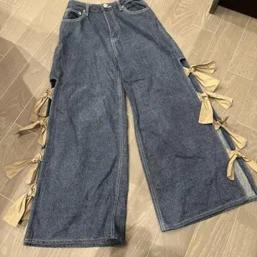 사이드 리본 포함 와이드 레그 데님 팬츠