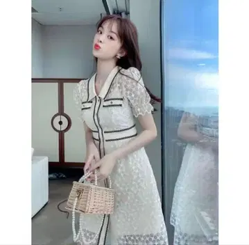 아이보리 꽃 레이스 퍼프 슬리브 미니 원피스 S 미사용 새상품