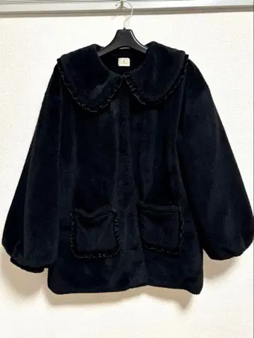 merry jenny 프릴 후드 인조 모피 자켓