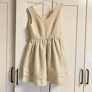 머큐리 MERCURYDUO 아이보리 꽃무늬 원피스