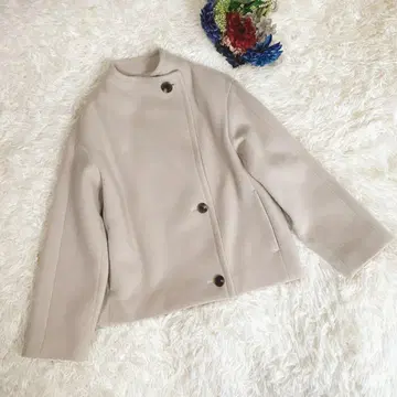 새상품급 IENA 이에나 스탠드 카라 숏코트 아이보리 38