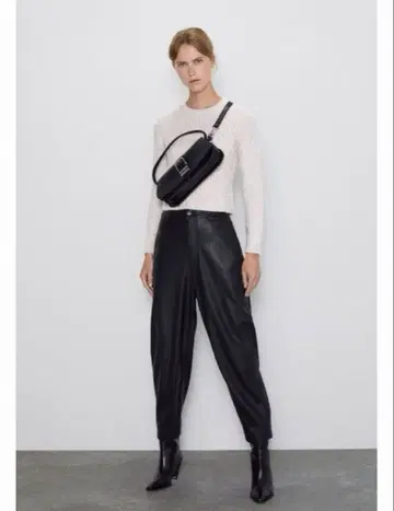 긴팔 니트 ZARA 펄 울 니트 새상품 자라 스웨터 숏 기장