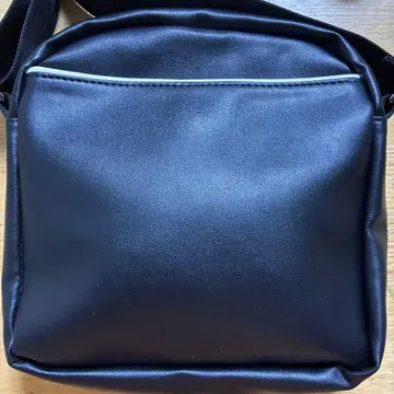 블랙 숄더백 합성 피혁