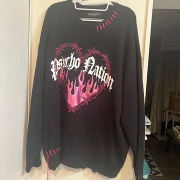 PSYCHO NATION 하트 데미지 니트