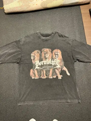LION GRAPHIC VINTAGE EXTRA T-SHIRT LYFT
