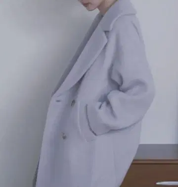 프로포션 바디 드레싱 미들 기장 샤기 코트