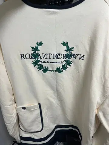 ROMANTIC CROWN XL 트레이너