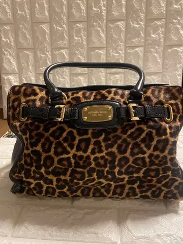 MICHAEL KORS 마이클코어스 레오파드 무늬 핸드백