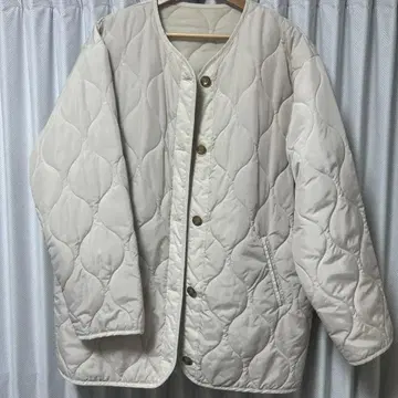 화이트 퀼팅 자켓 사이즈 F