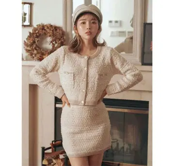 크림색 니트 셋업