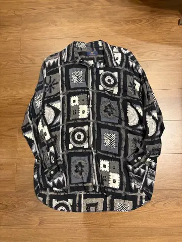 미스터 프리덤 기하학 패턴 긴팔 셔츠