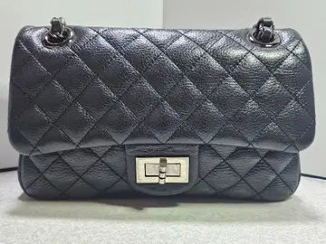 새상품급 블랙 가죽 숄더백