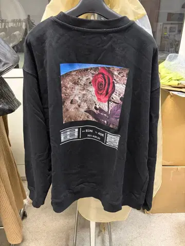 ADRER 헤비코튼 플라워 그래픽 빅 맨투맨