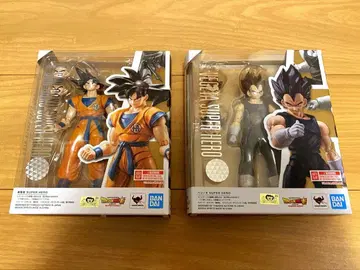 피규아트 손오공 베지터 2세트 새상품