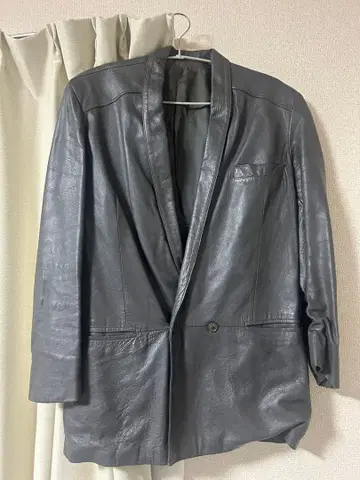 그레이 가죽 테일러드 자켓