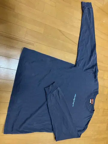 네이비 긴팔 셔츠 심플 로고