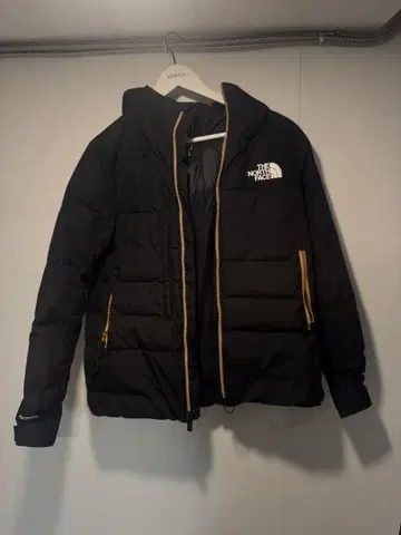 THE NORTH FACE 후드 부착 다운 자켓 블랙