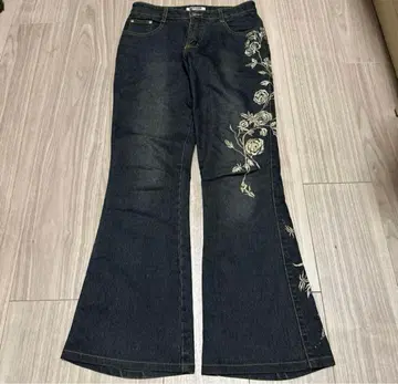 구제 의류 플레어 데님