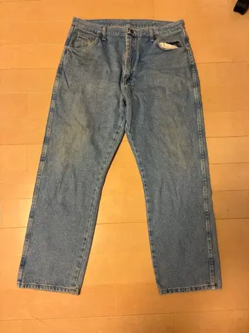 라이트 블루 스트레이트 데님 팬츠