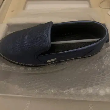 JIMMY CHOO 네이비 가죽 슬립온