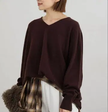 IENA Fine 뉴질랜드 울 뉘앙스 V 풀오버 브라운