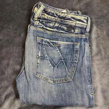 플레어 데님 라이트 블루 스트레이트 레그