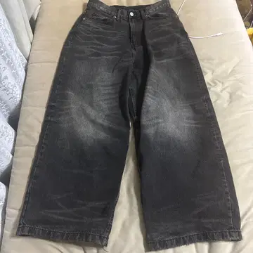 H&M 슈퍼 배기 데님 블랙