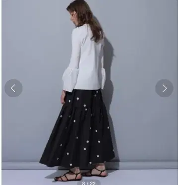 카듀네 도트 절개 스커트 블랙