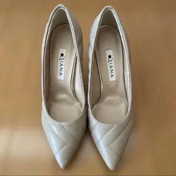 다이애나 퀼팅 디자인 하이힐