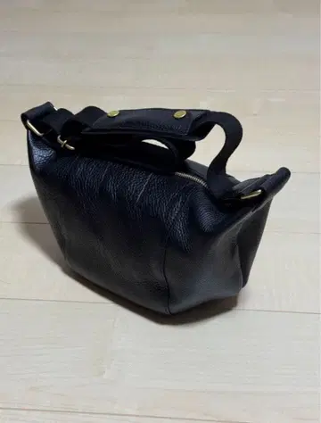 ART BROWN 바디백 숄더백 이탈리아 가죽 블랙