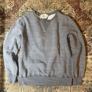 레미릴리프 REMRELIEF 그레이 맨투맨 L 사이즈 짧은 기장