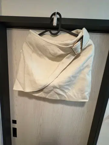 아이보리 랩 스타일 미니 스커트 S 사이즈