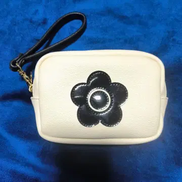 MARY QUANT (마리콴트) 파우치 (크림색)