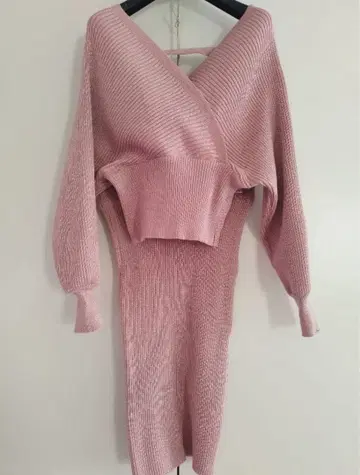 새상품급 핑크 라메 니트 셋업