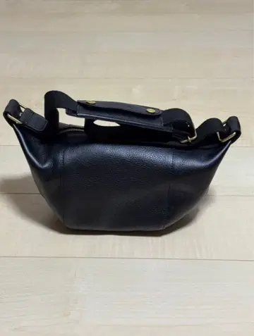 ART BROWN 바디백 숄더백 이탈리아 가죽 블랙