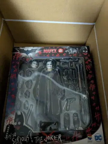 메디콤토이 mafex 조커 피규어 051 박스 데미지 있음