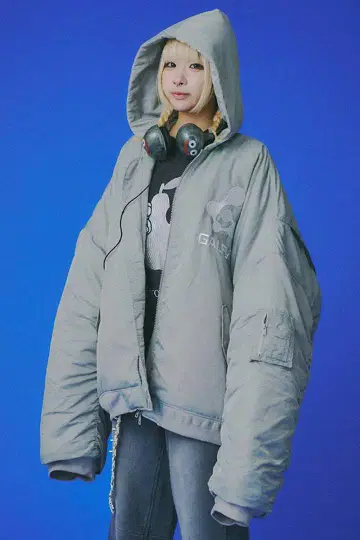 갈피 불필요 빅 봄버