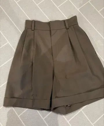 CLANE 베이지 하프 팬츠